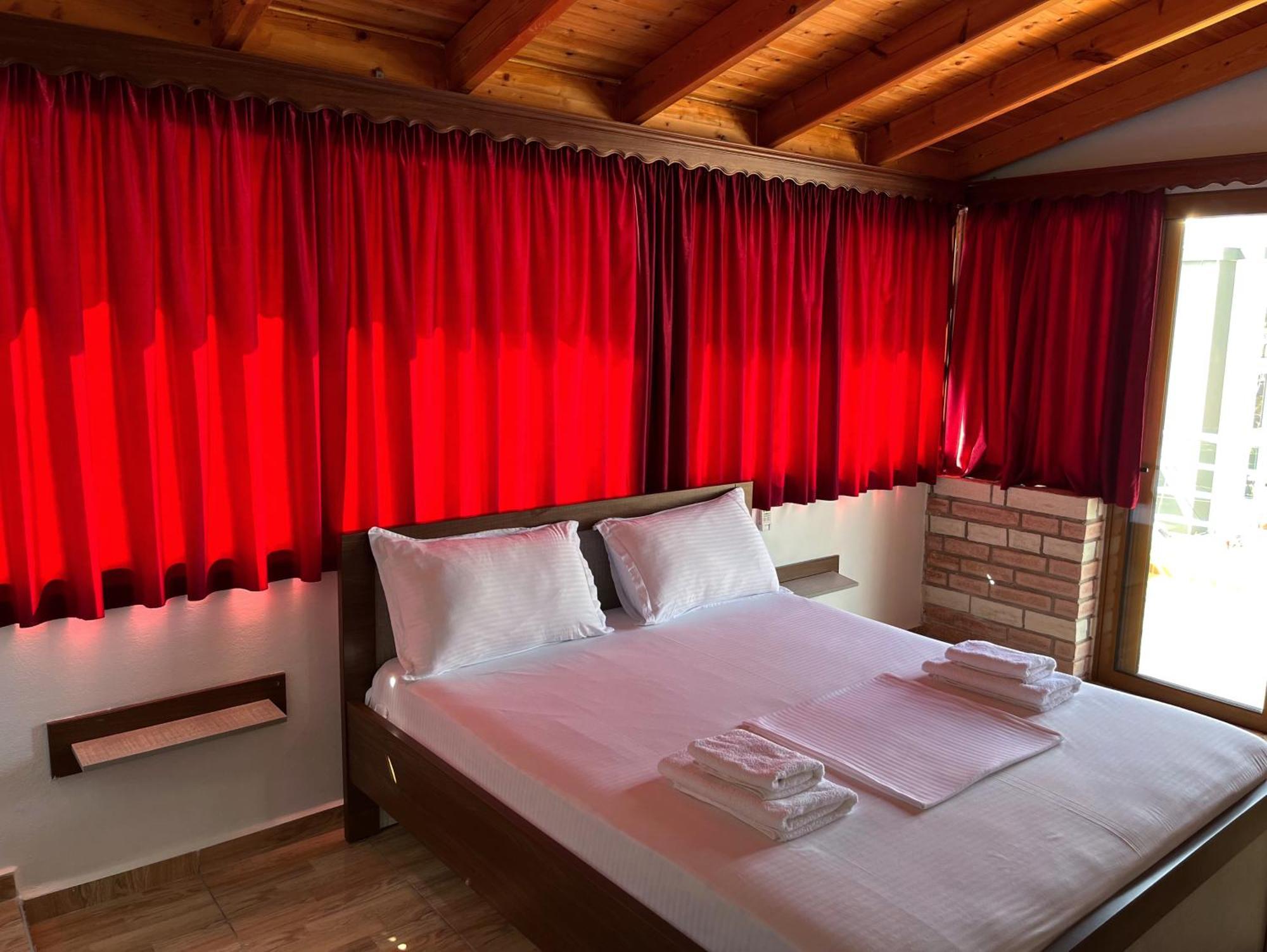 Guest house Laura Ksamil