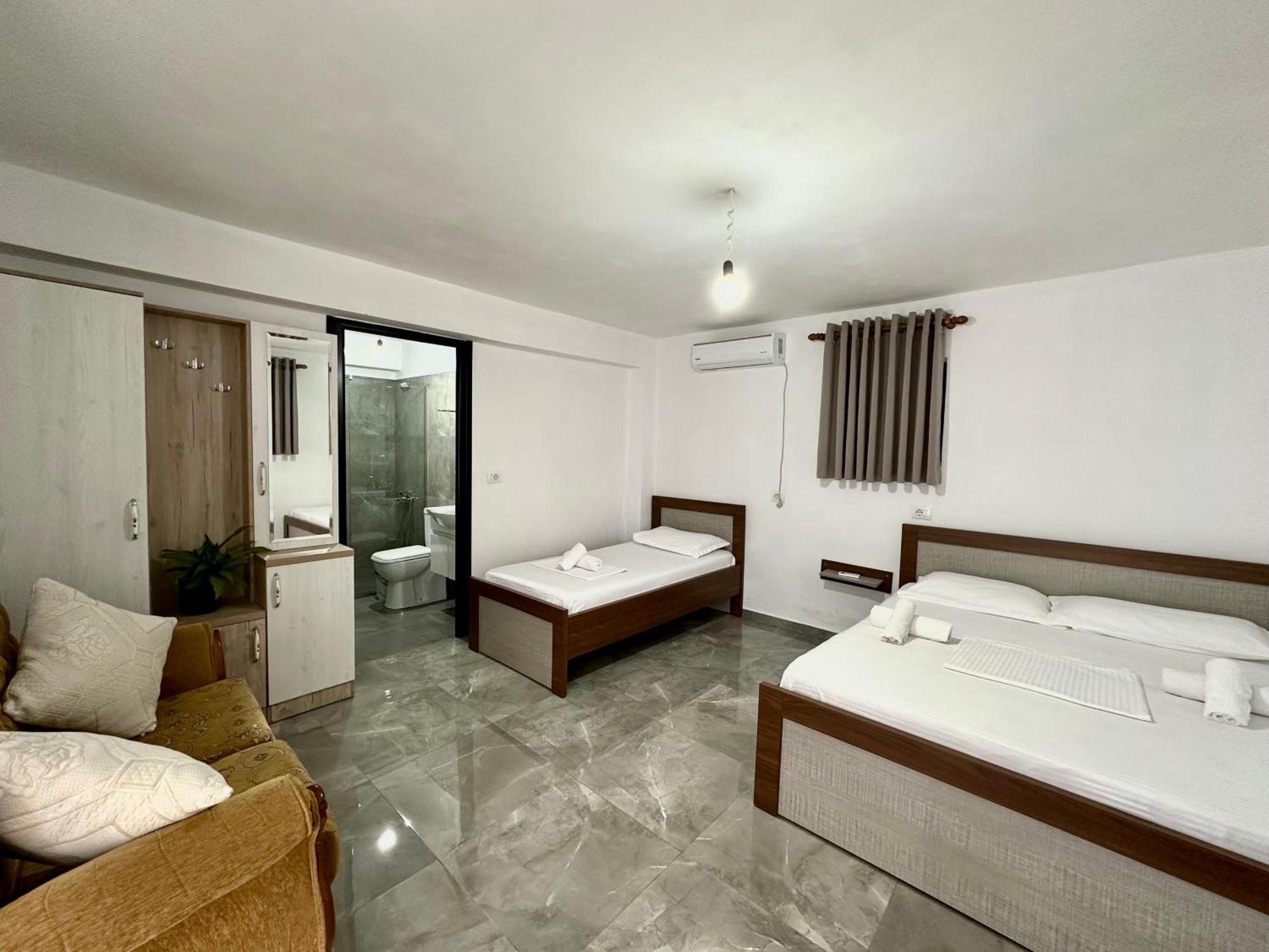 Laura Guest house Ksamil